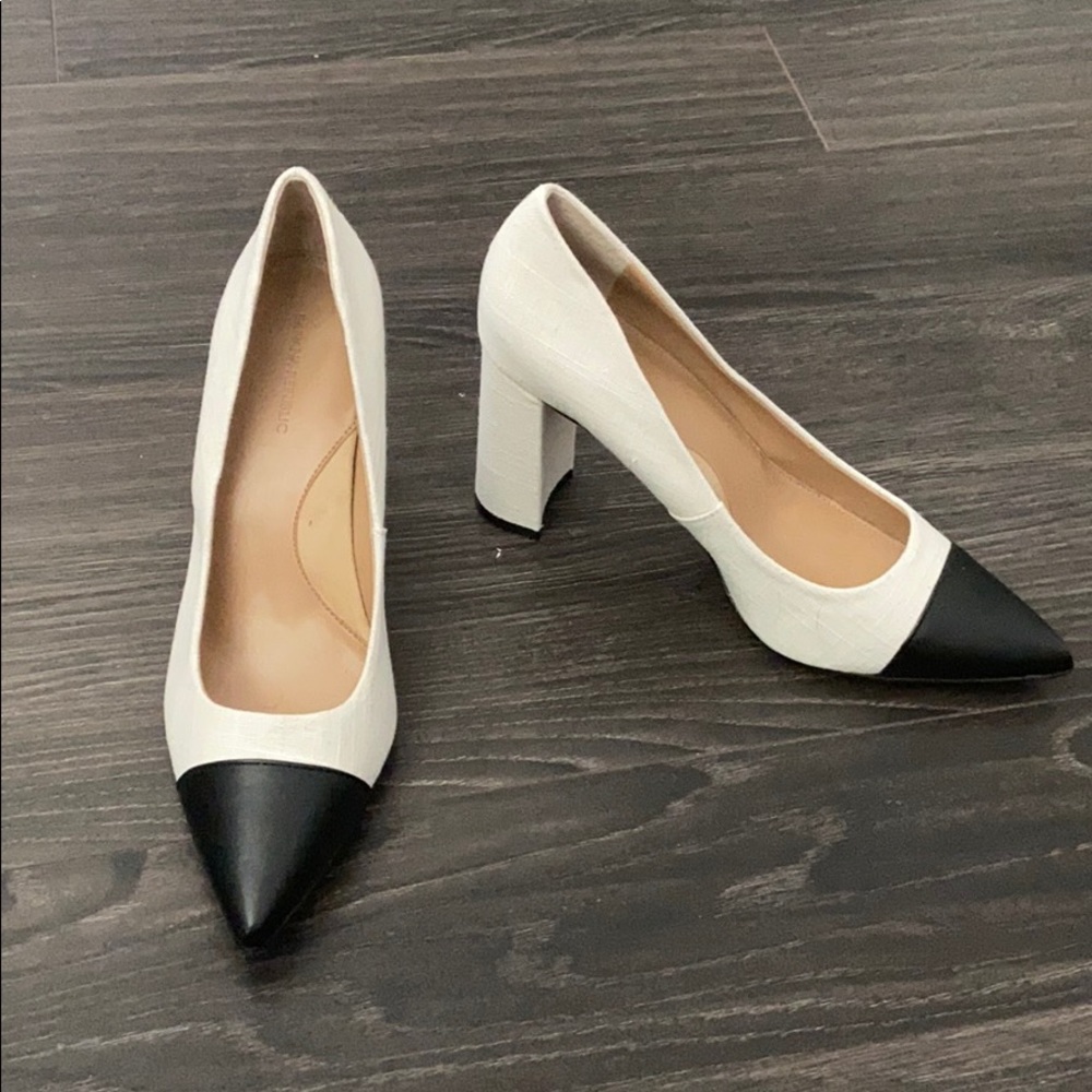 Banana Republic pumps
